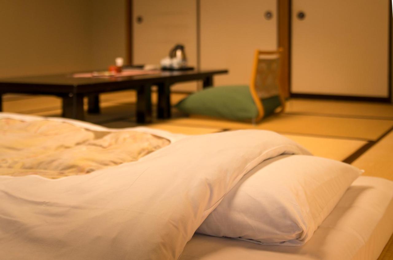 Shosenkaku Kagetsu Hotel Yuzawa  Buitenkant foto